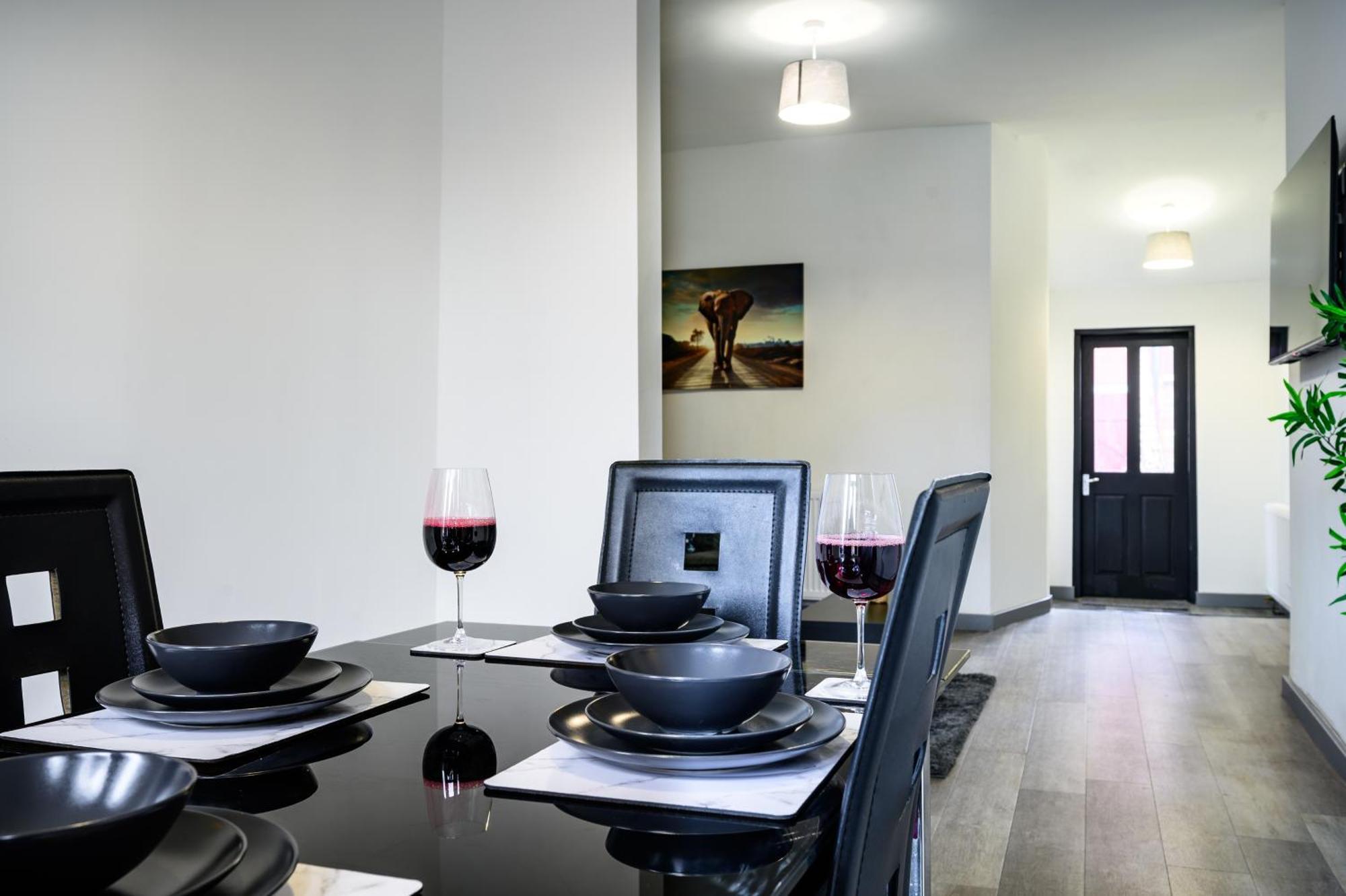 Manchester Serviced Accommodation Northernnightzzz - The Park Екстер'єр фото